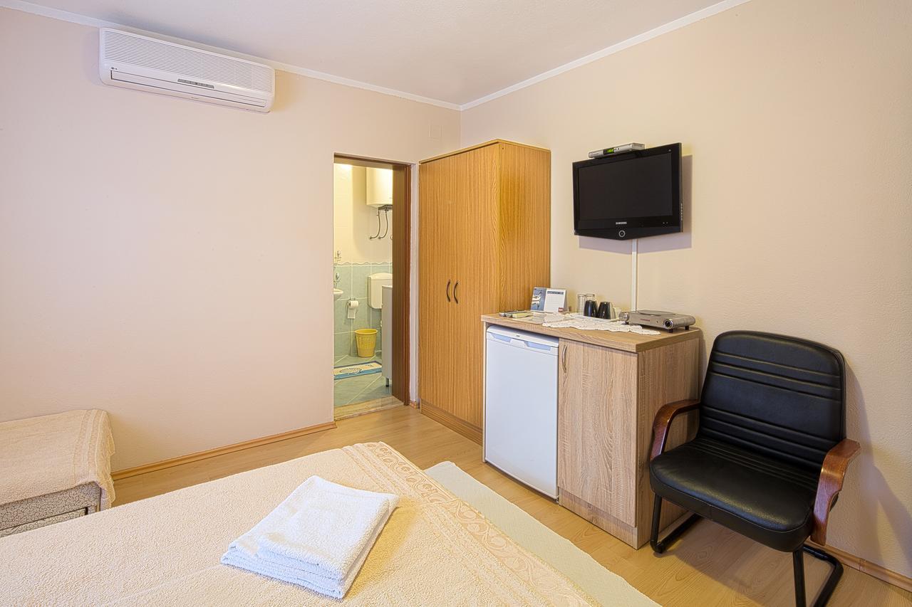 Apartmani Zeljko Vujovic Budva Ngoại thất bức ảnh