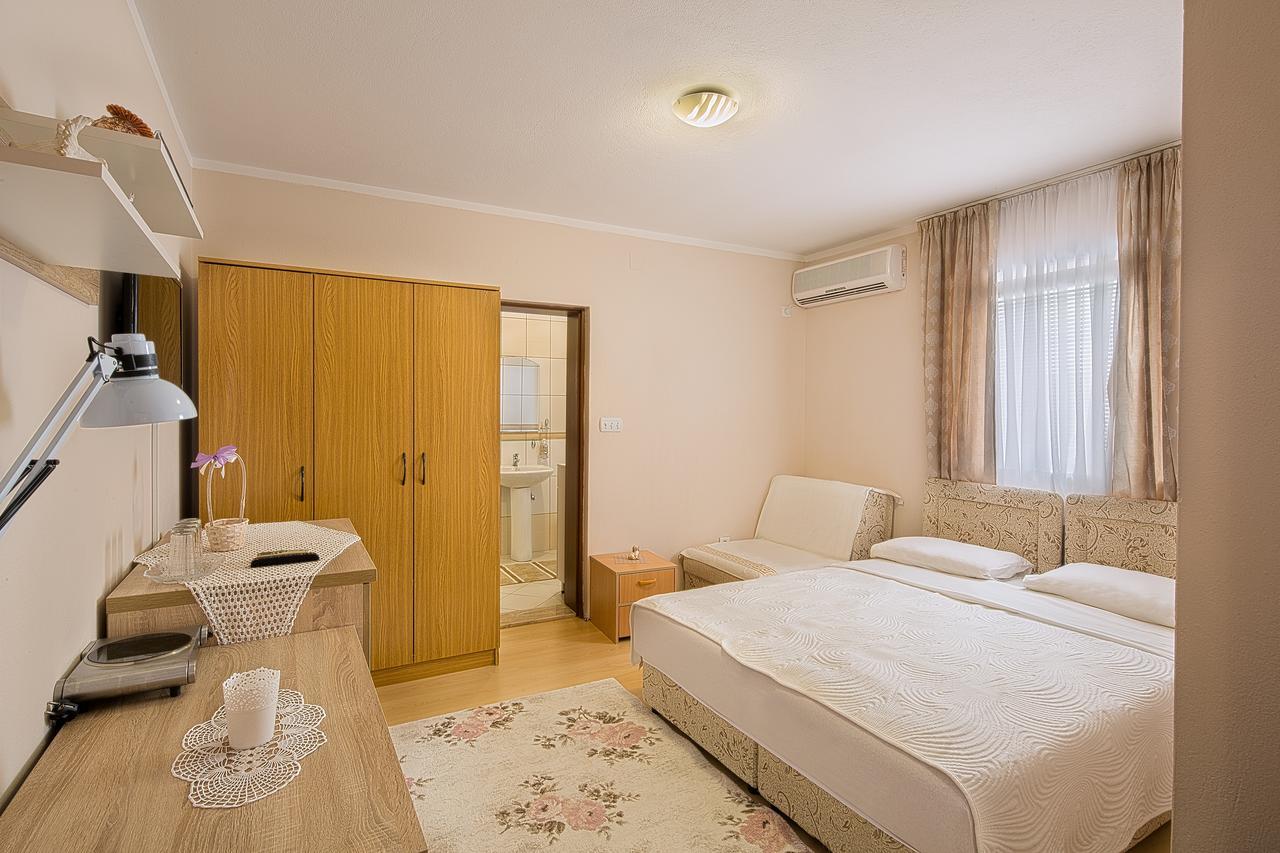 Apartmani Zeljko Vujovic Budva Ngoại thất bức ảnh