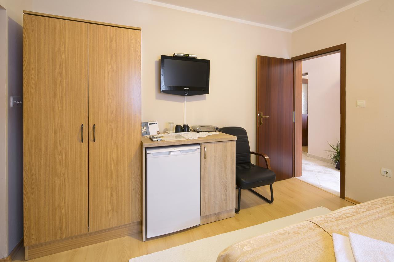 Apartmani Zeljko Vujovic Budva Ngoại thất bức ảnh